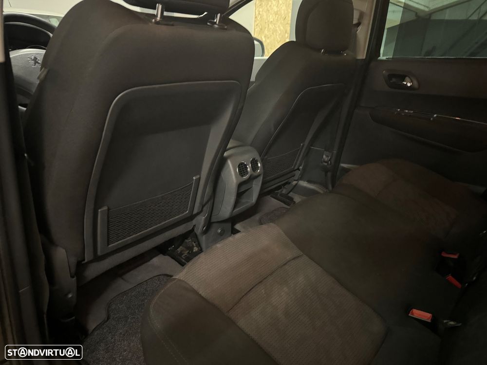 Peugeot 3008 1.6 HDi Sport 130g - 19