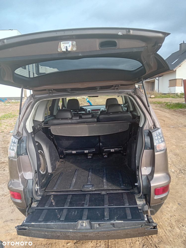 Mitsubishi Outlander 2.0 Intense 2WD CVT - 11