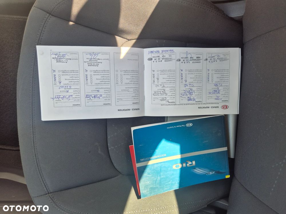 Kia Rio 1.2 Dream Team Edition - 31