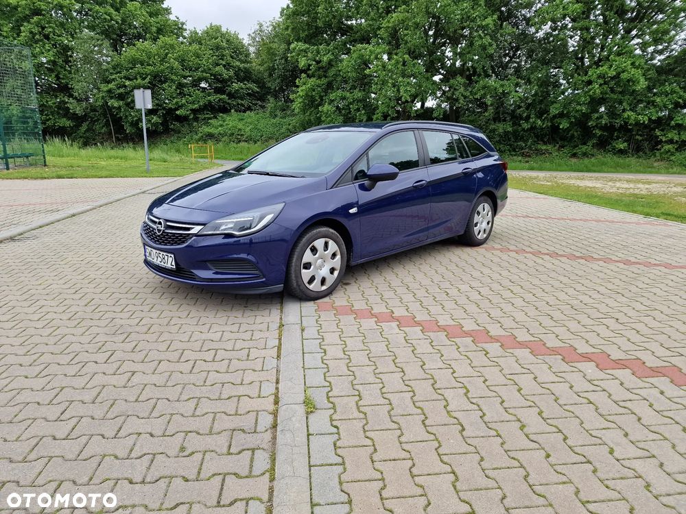 Opel Astra IV 1.6 CDTI Essentia - 16