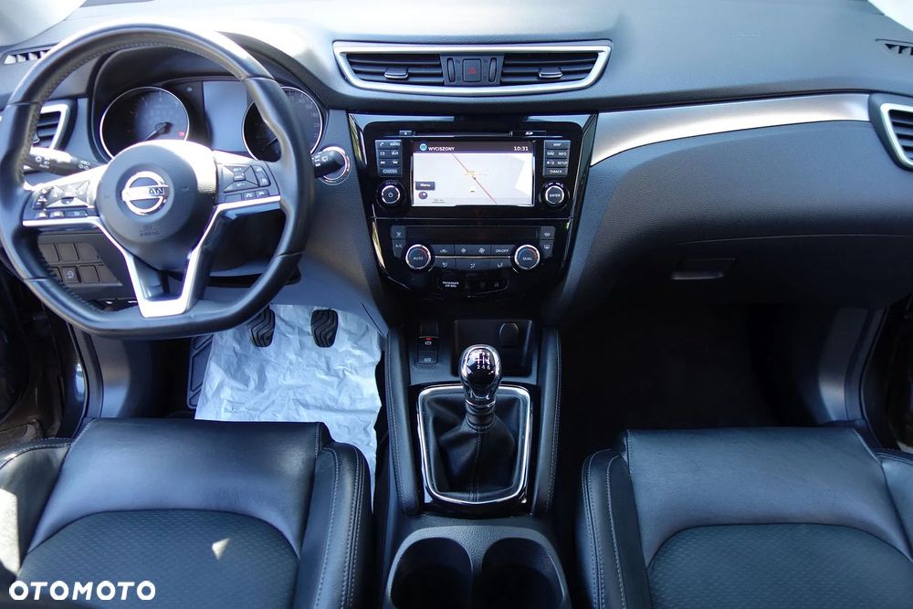 Nissan Qashqai 1.6 DIG-T N-Connecta - 28