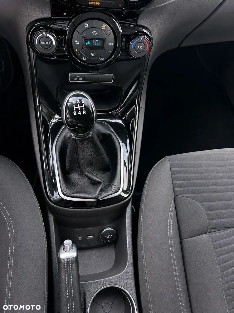 Ford Fiesta 1.5 TDCi Titanium - 9