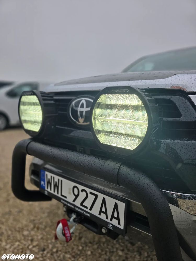 Toyota Hilux 2.8 D-4D Double Cab SR5+ 4x4 - 35