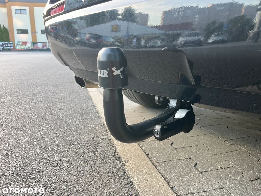 Toyota RAV4 2.5 Hybrid Black Edition by JBL 4x2 - 6
