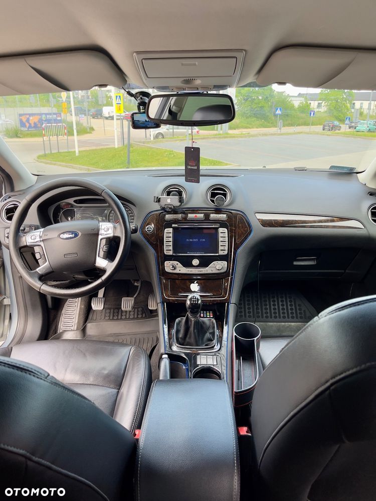 Ford Mondeo 2.0 Ghia - 6