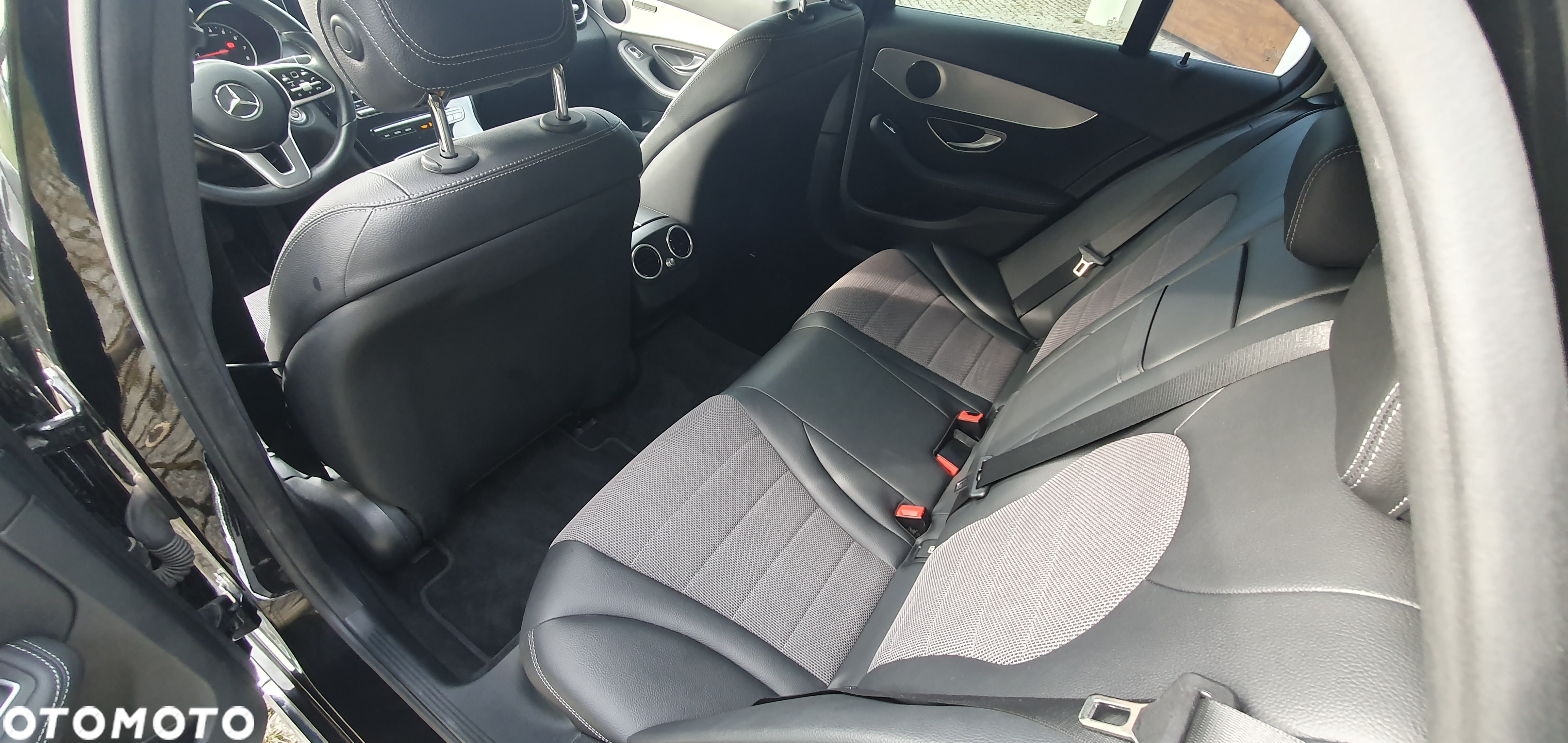 Mercedes-Benz Klasa C 200 9G-TRONIC - 9