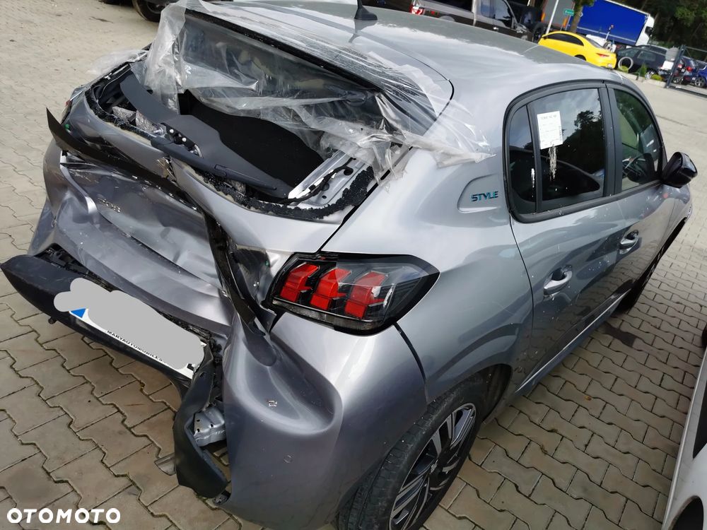 Peugeot 208 - 7