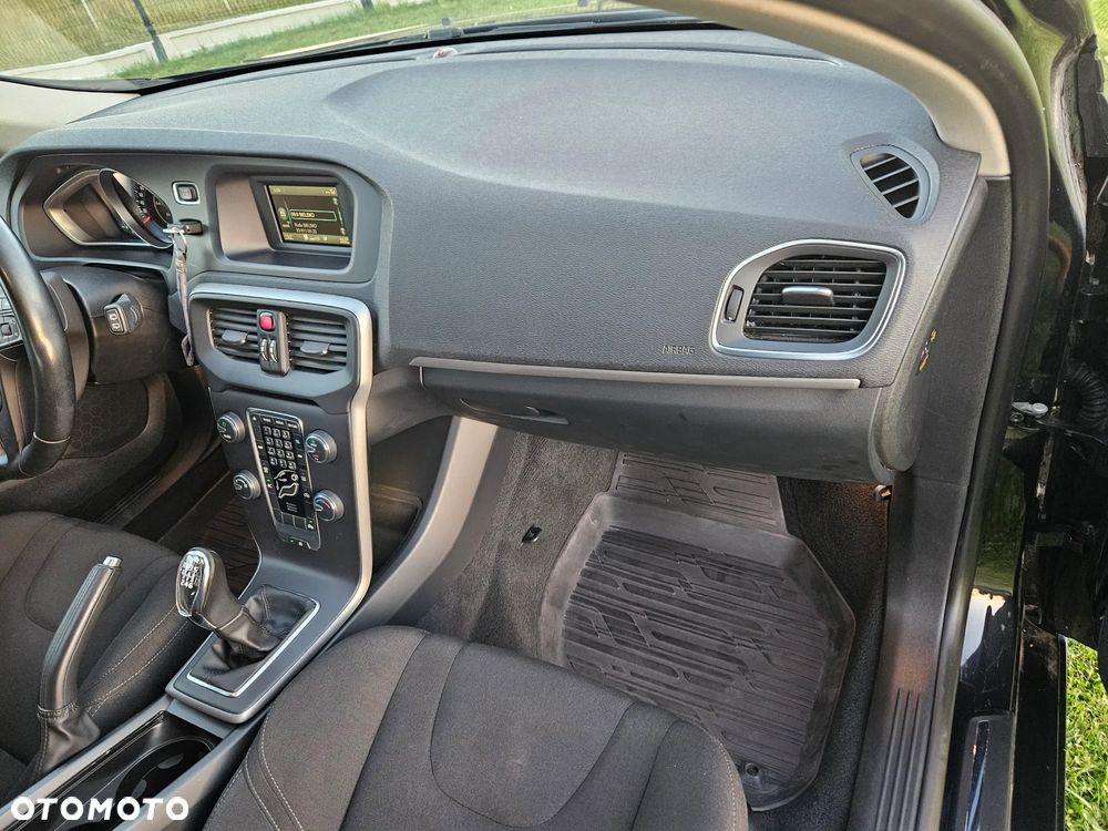 Volvo V40 T2 - 15