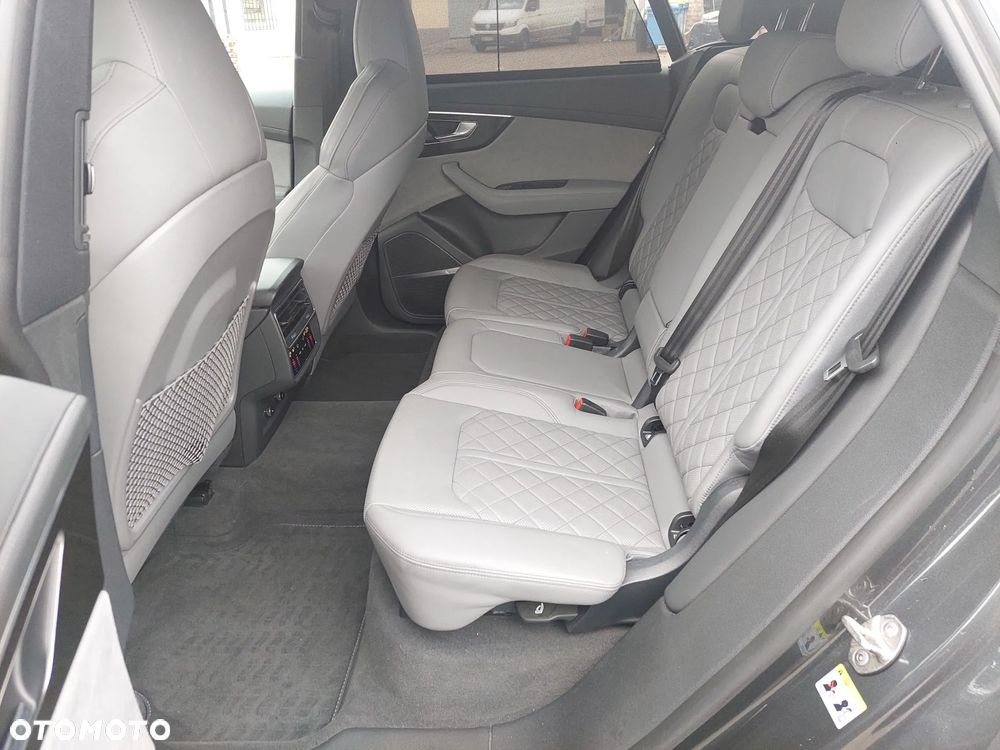 Audi Q8 Sportback e-tron - 20