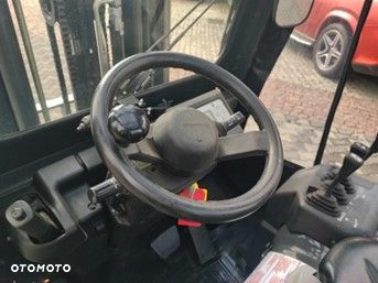 Nissan UniCariers - 9