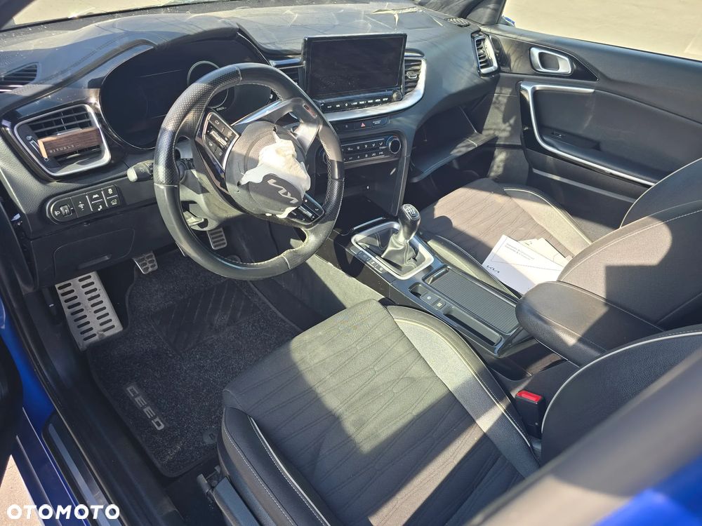 Kia ProCeed 1.5 T-GDI OPF GT LINE - 25