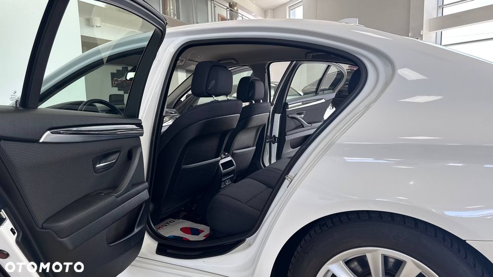 BMW Seria 5 - 30