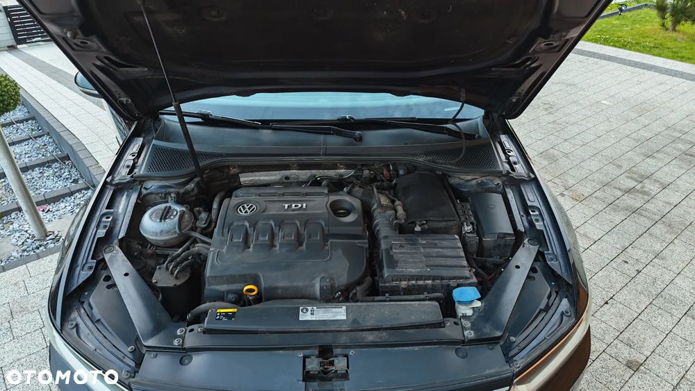 Volkswagen Passat Variant 2.0 TDI DSG (BlueMotion Technology) Highline - 26