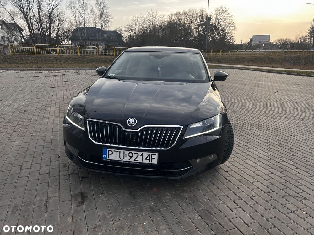 Skoda Superb 2.0 TDI Style DSG - 2