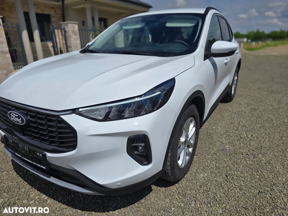 Ford Kuga 1.5 EcoBoost A8 FWD Titanium - 2