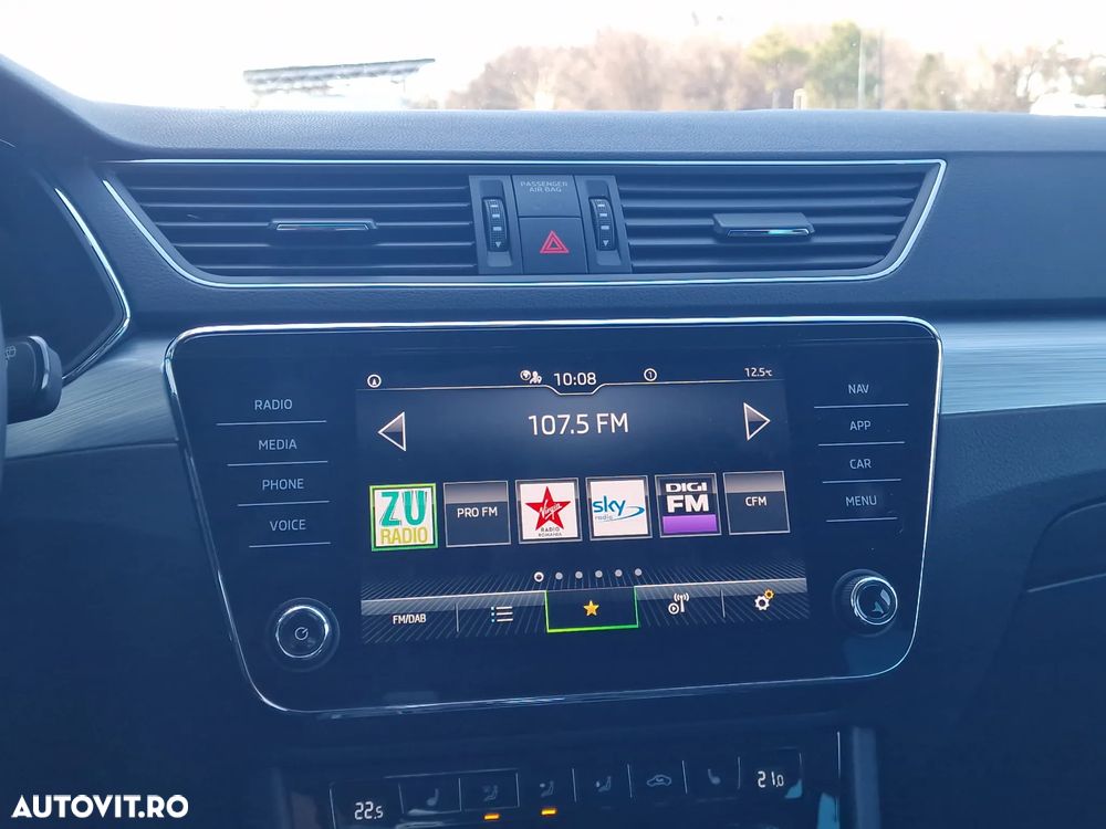 Skoda Superb 2.0 TDI DSG Ambition - 19