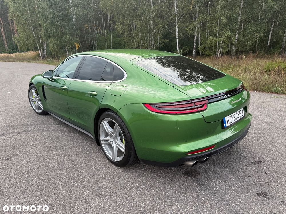 Porsche Panamera 4 E-Hybrid - 6