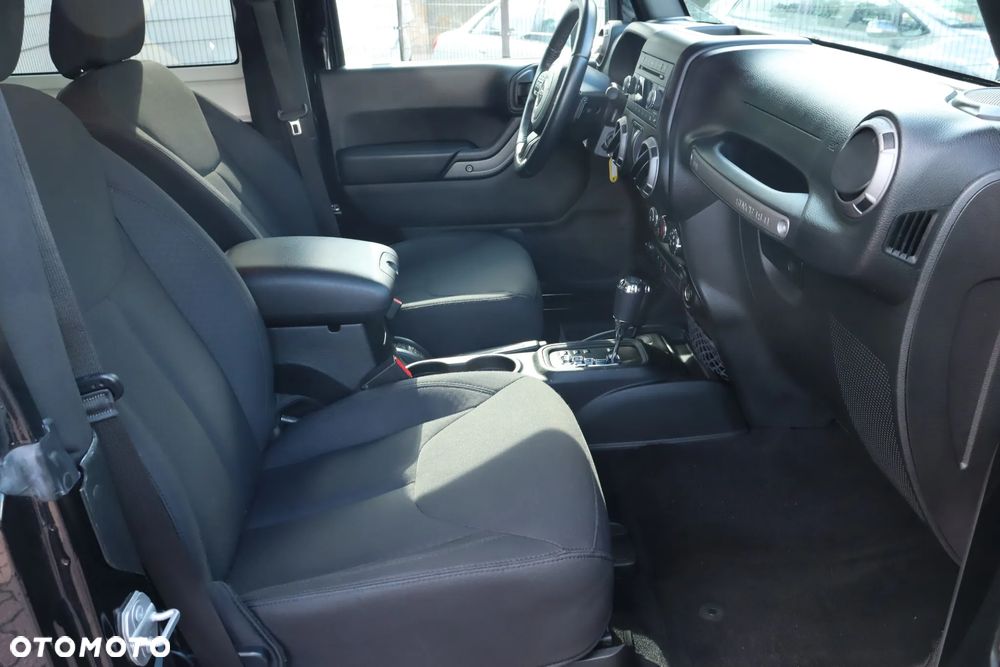 Jeep Wrangler - 18