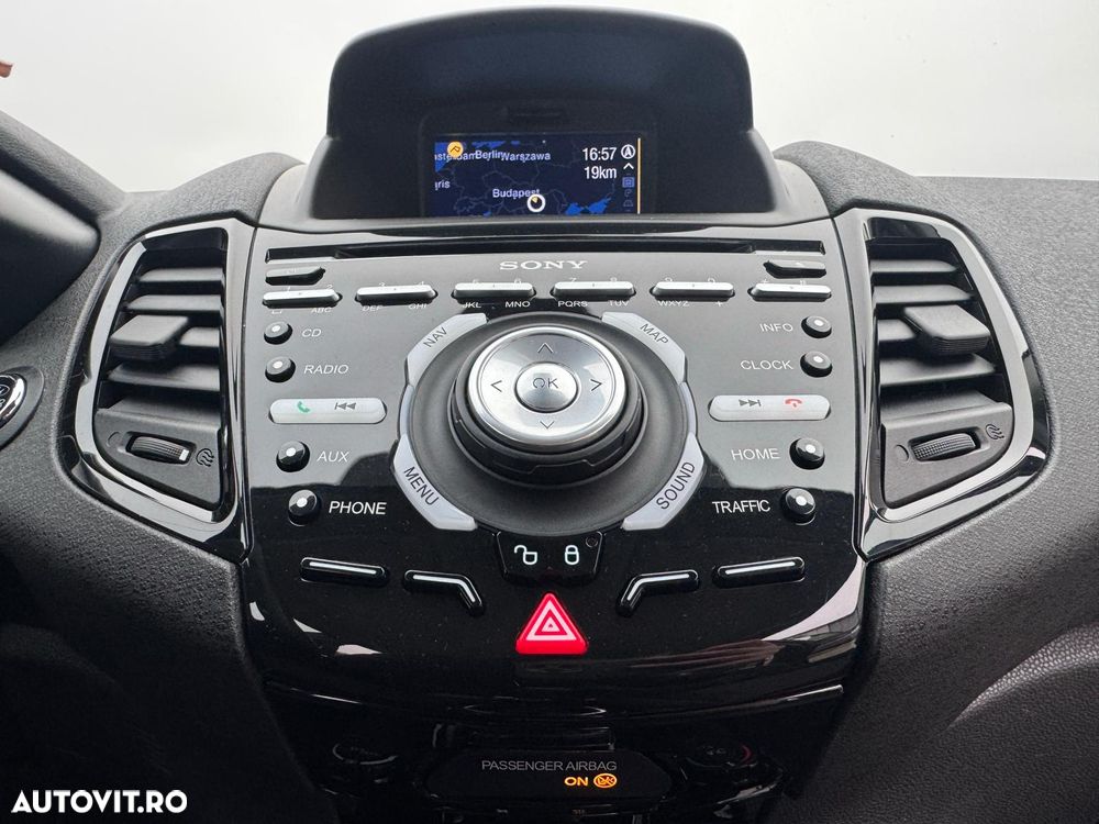 Ford Fiesta 1.6 TDCI Titanium - 24