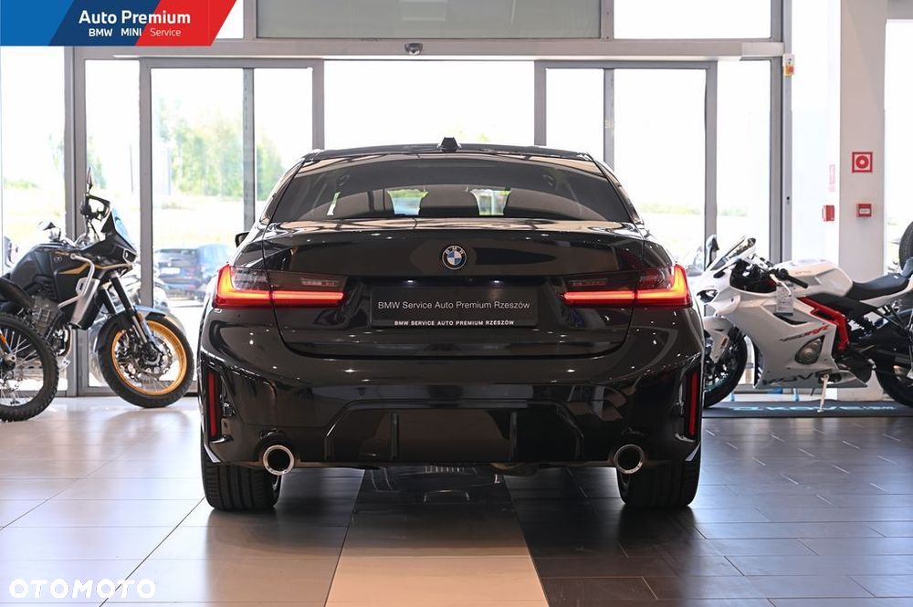 BMW Seria 3 320d xDrive mHEV - 17