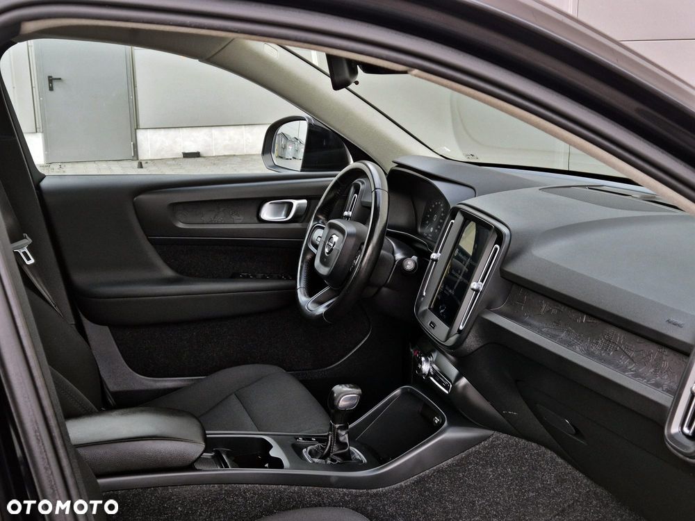 Volvo XC 40 D3 Momentum - 32