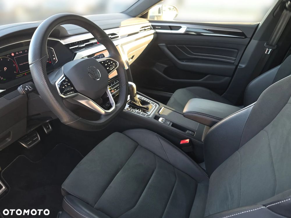Volkswagen Arteon 2.0 TDI SCR DSG R-Line - 11