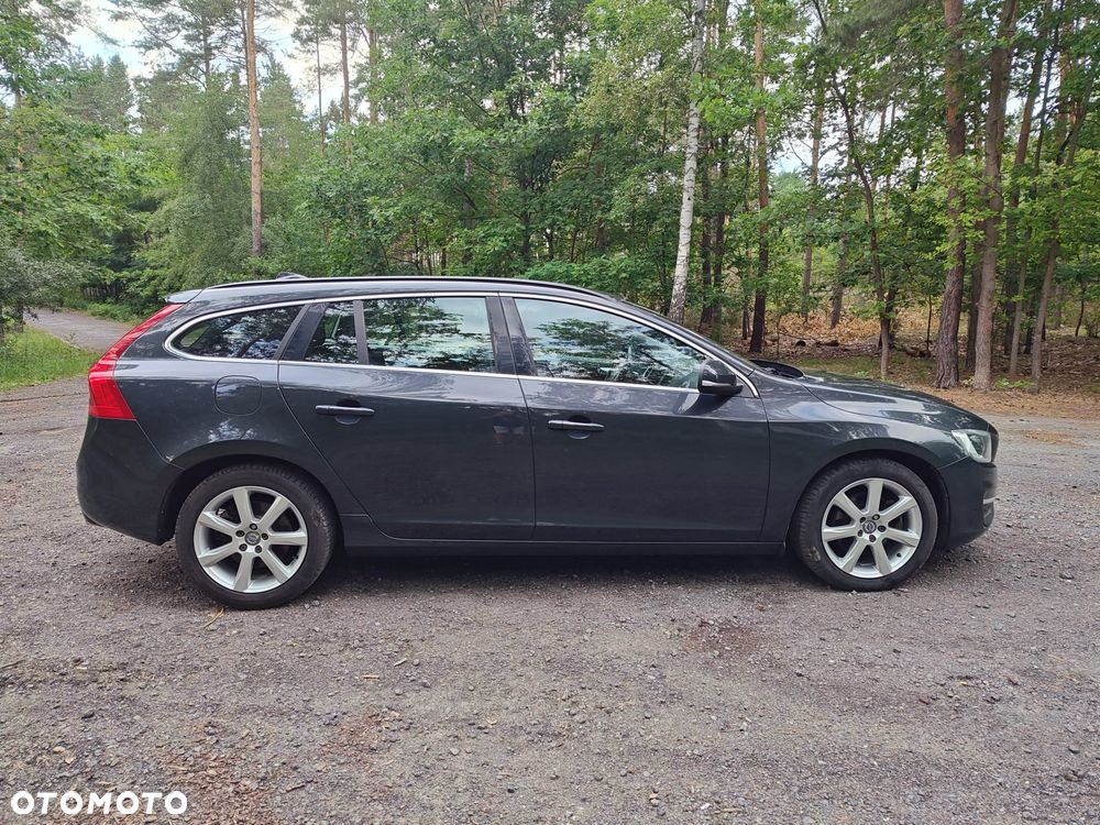 Volvo V60 D4 Momentum - 4