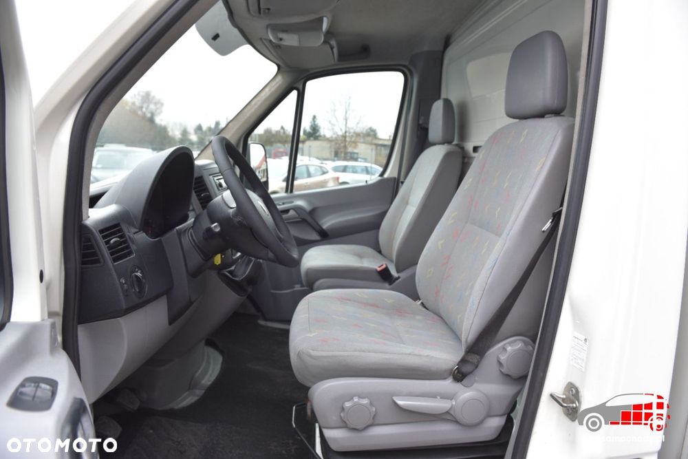 Volkswagen CRAFTER - 12