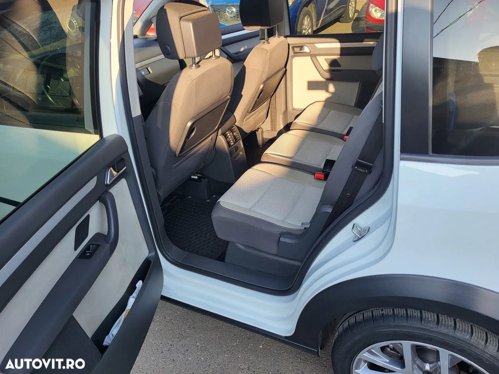 Volkswagen Touran Cross 2.0 TDI DSG - 8