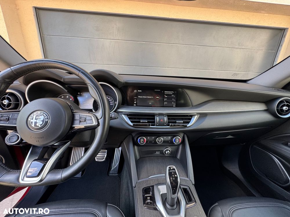 Alfa Romeo Stelvio 2.0 Turbo AWD AT8 Estrema - 14