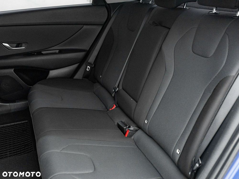 Hyundai Elantra 1.6 Modern - 25
