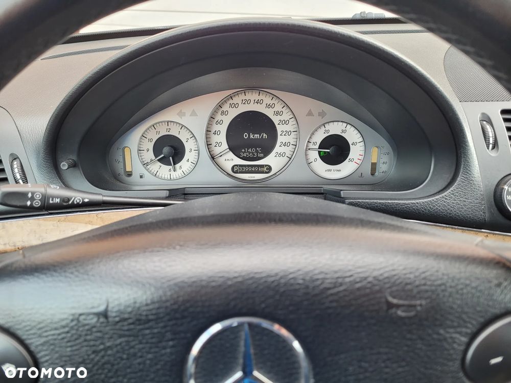 Mercedes-Benz Klasa E 320 CDI 7G-TRONIC Avantgarde BusinessEDITION - 24