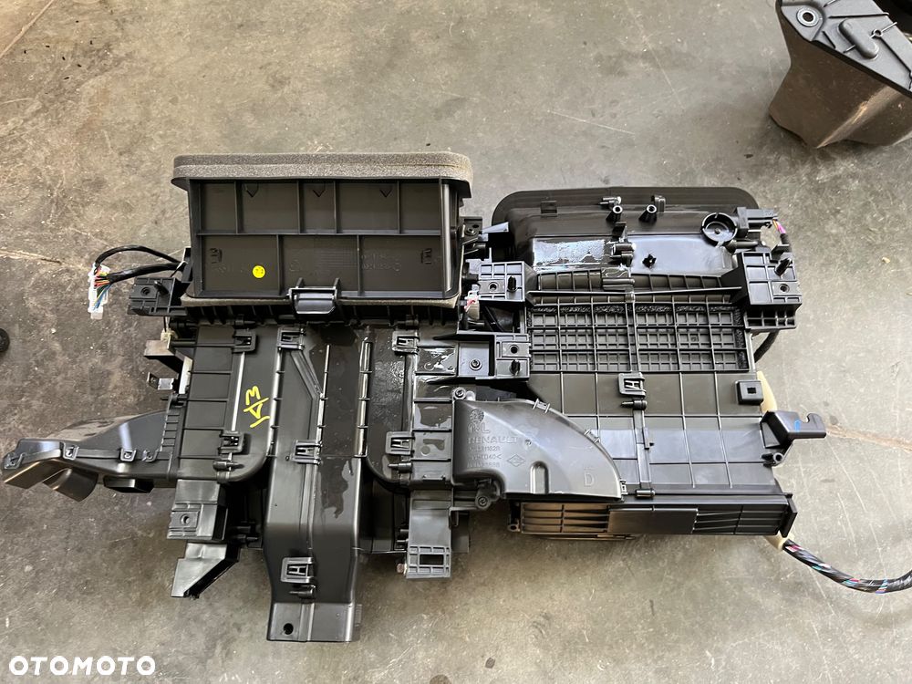 Nagrzewnica kompletna Renault Megane V E-TECH - 7
