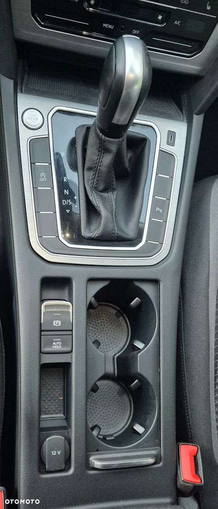 Volkswagen Passat ver-1-5-tsi-evo-essence-dsg - 13