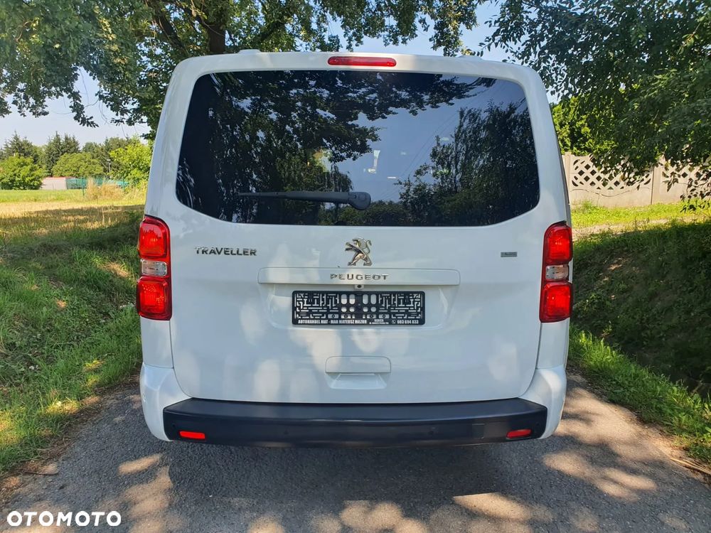 Peugeot Traveller L2 2.0 Allure - 11
