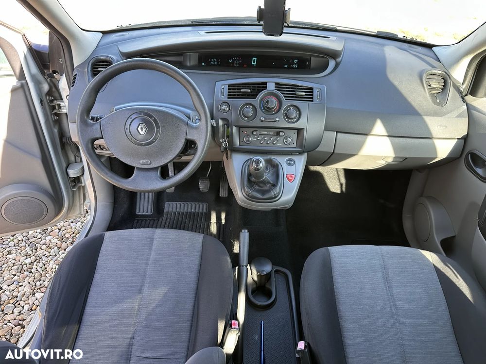 Renault Scenic II 1.5dCi Confort Dynamique - 10
