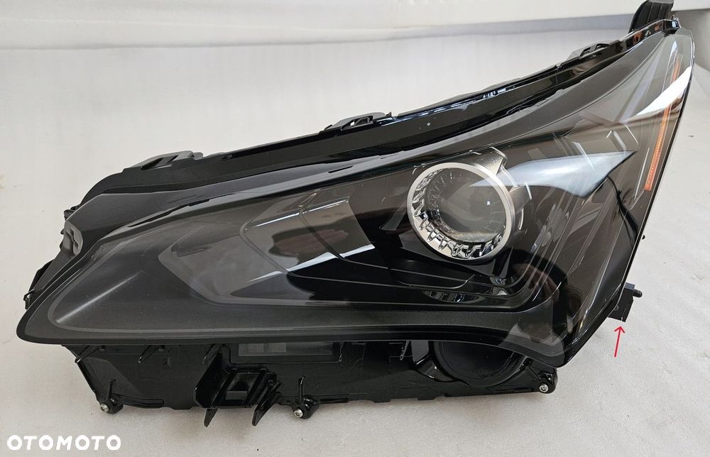 LAMPA LEWA PRZÓD LEXUS NX I LIFT 2017- SOCZEWKA LED - 1