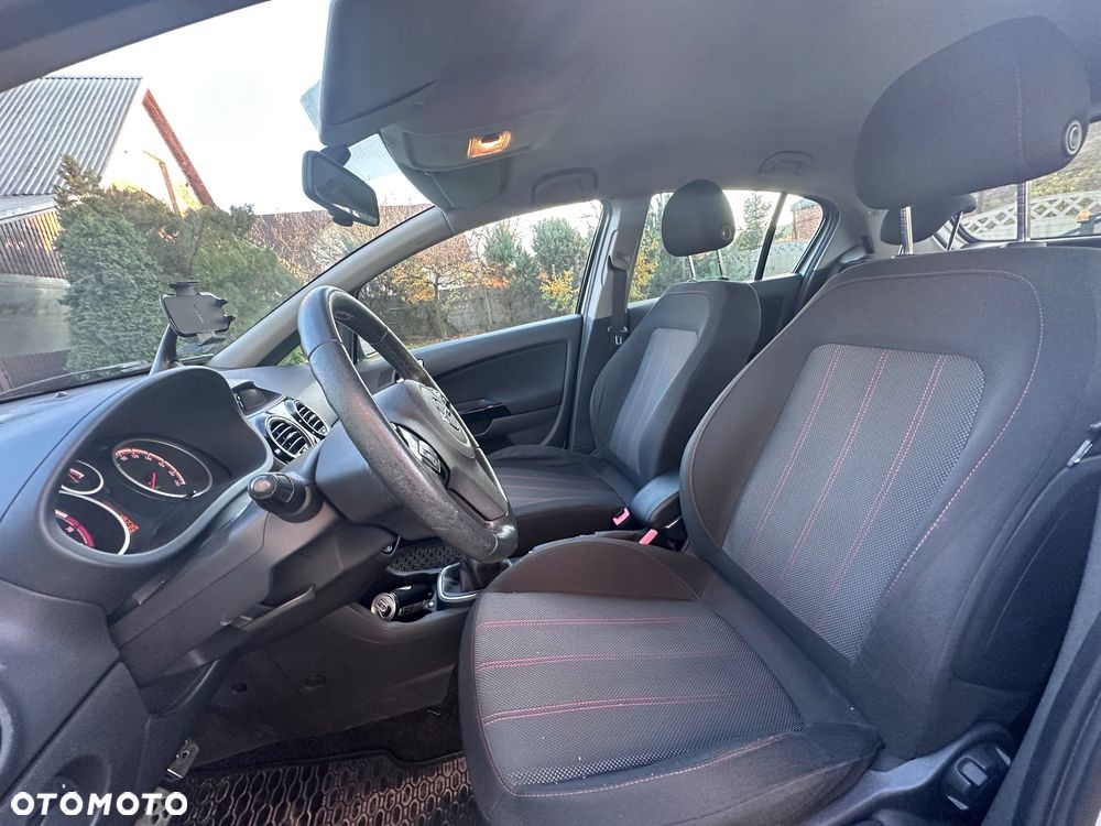 Opel Corsa 1.2 16V Cosmo - 12