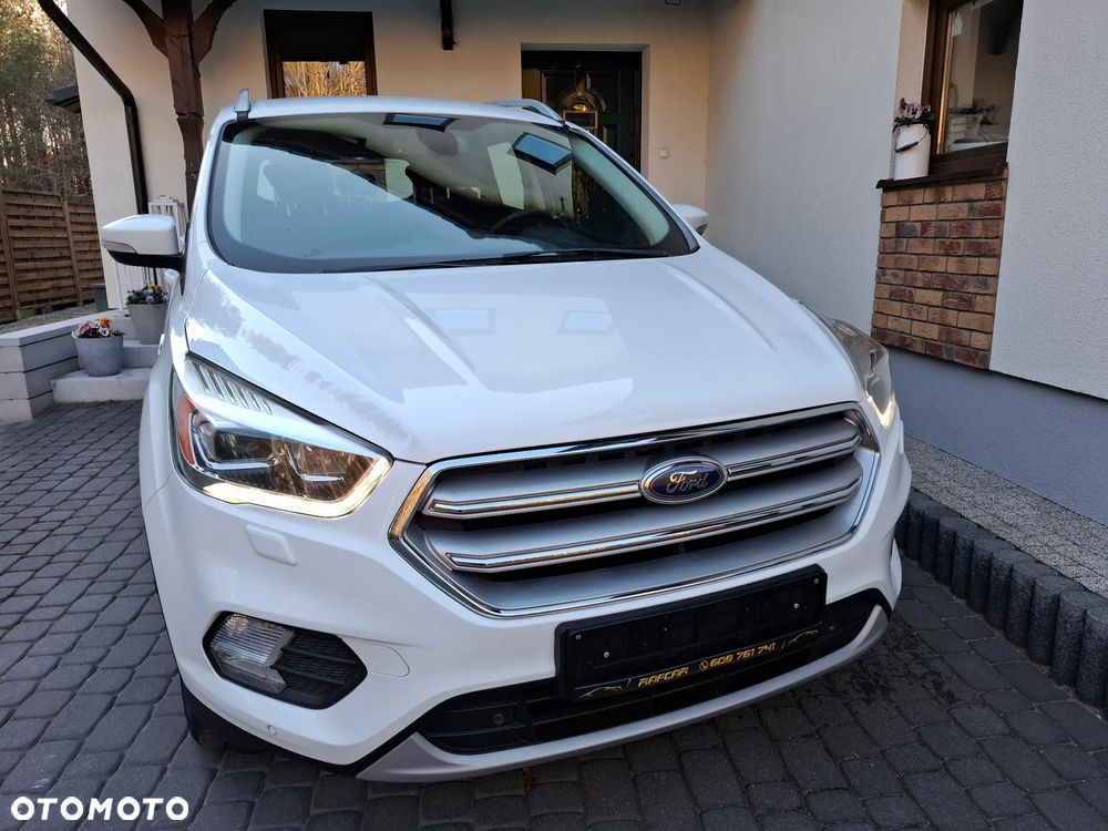 Ford Kuga 1.5 EcoBoost 2x4 Titanium - 2