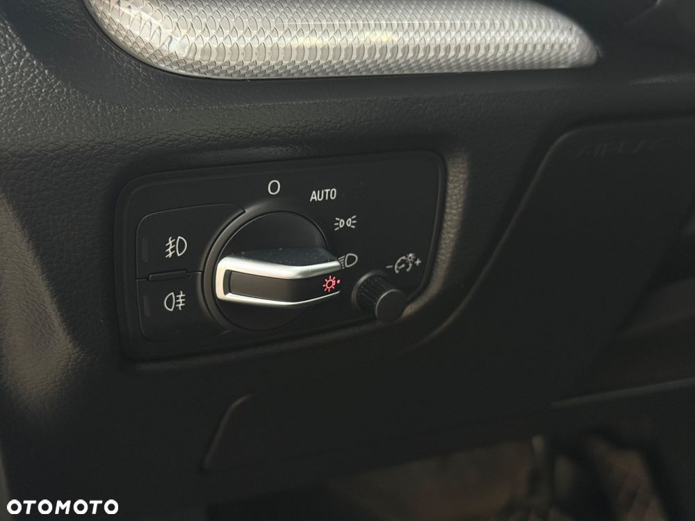 Audi A3 Sportback 1.2 TFSI S tronic S line Sportpaket - 19