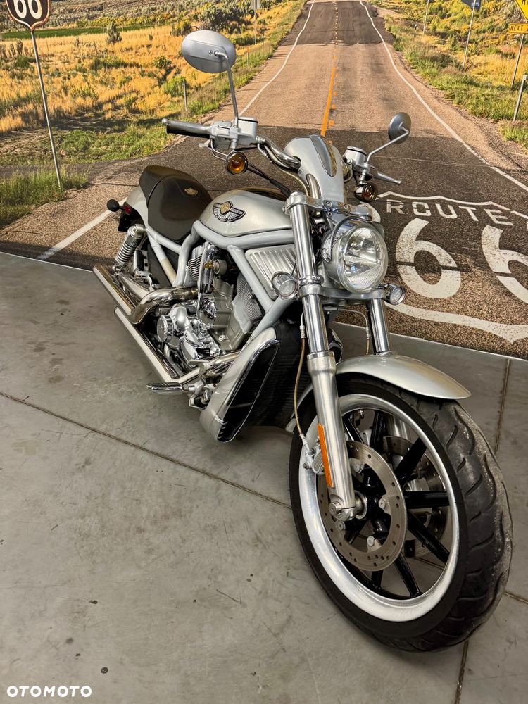 Harley-Davidson V-Rod Street Rod - 3