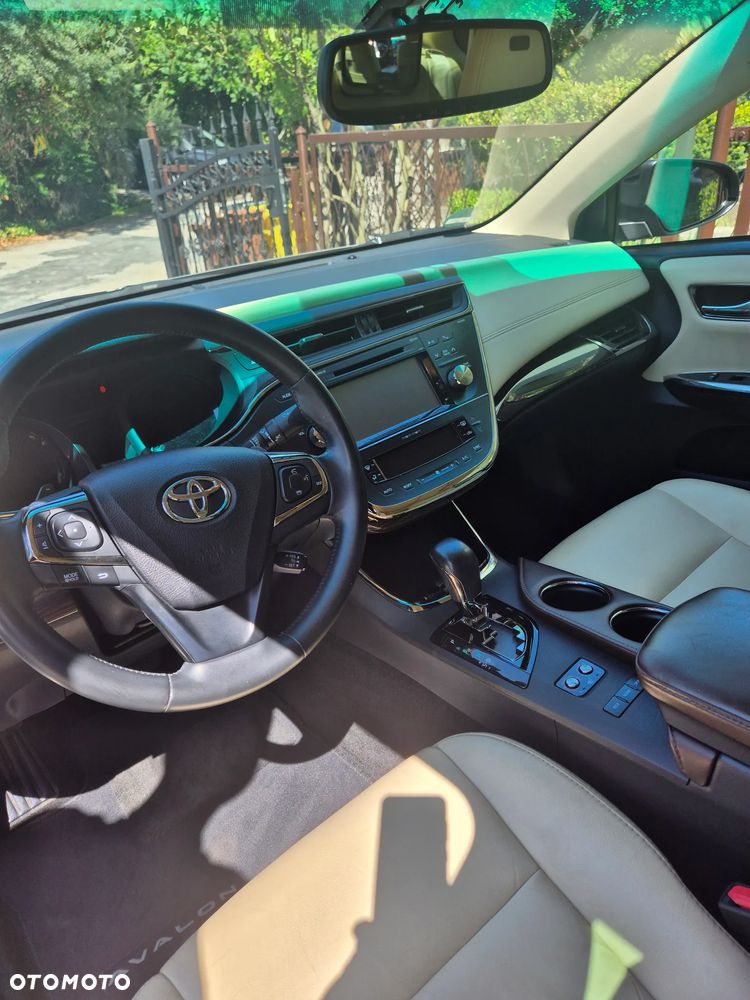 Toyota Avalon 3.5 XL - 25