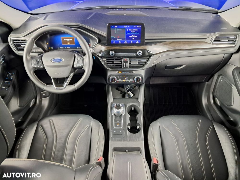 FORD Kuga 2022 — imagine 12