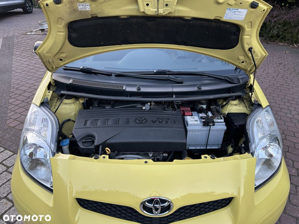 Toyota Yaris - 15