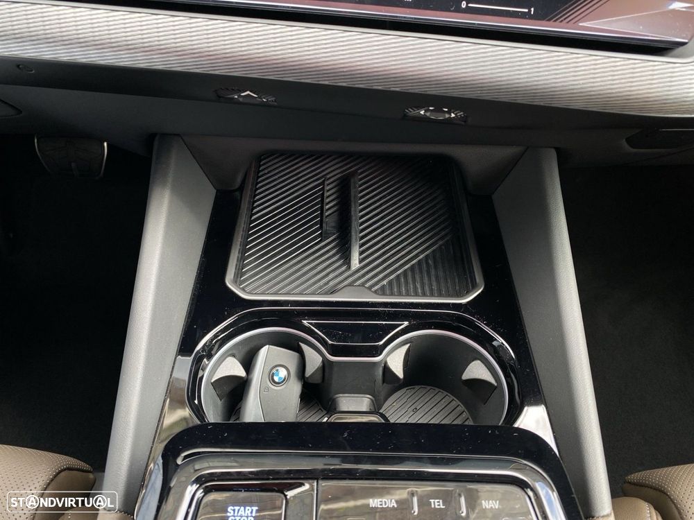 BMW i5 eDrive40 Pack Desportivo M - 13