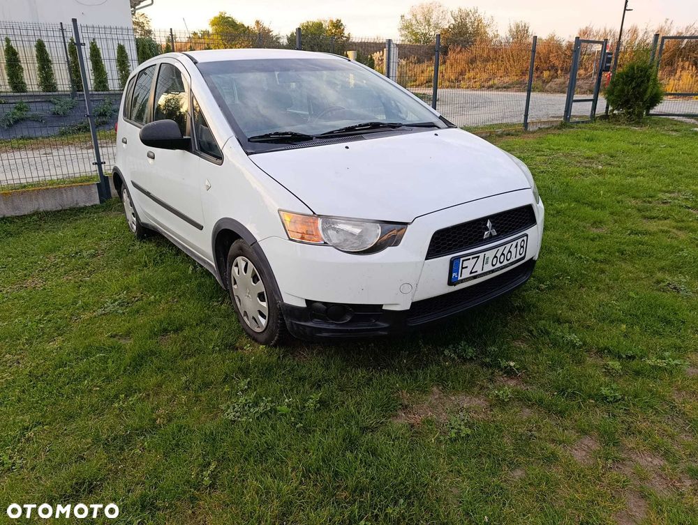 Mitsubishi Colt 2010 photo 3