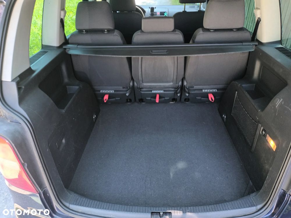 Volkswagen Touran 2.0 TDI Highline - 7