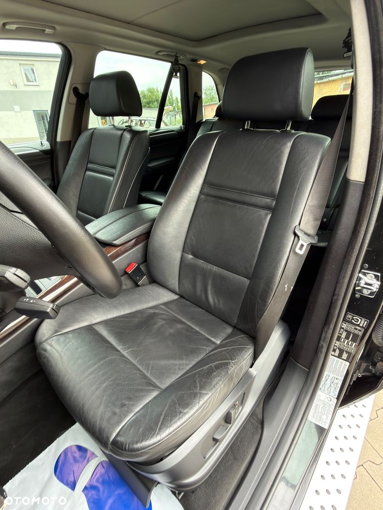 BMW X5 xDrive48i - 9