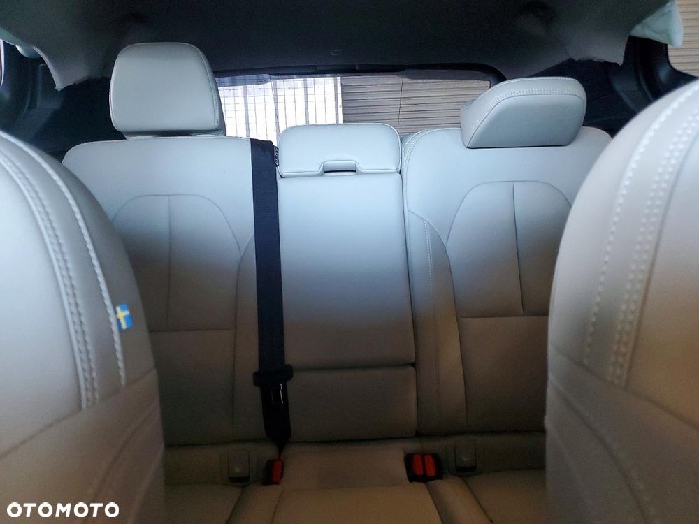 Volvo XC 40 T5 AWD Momentum - 11