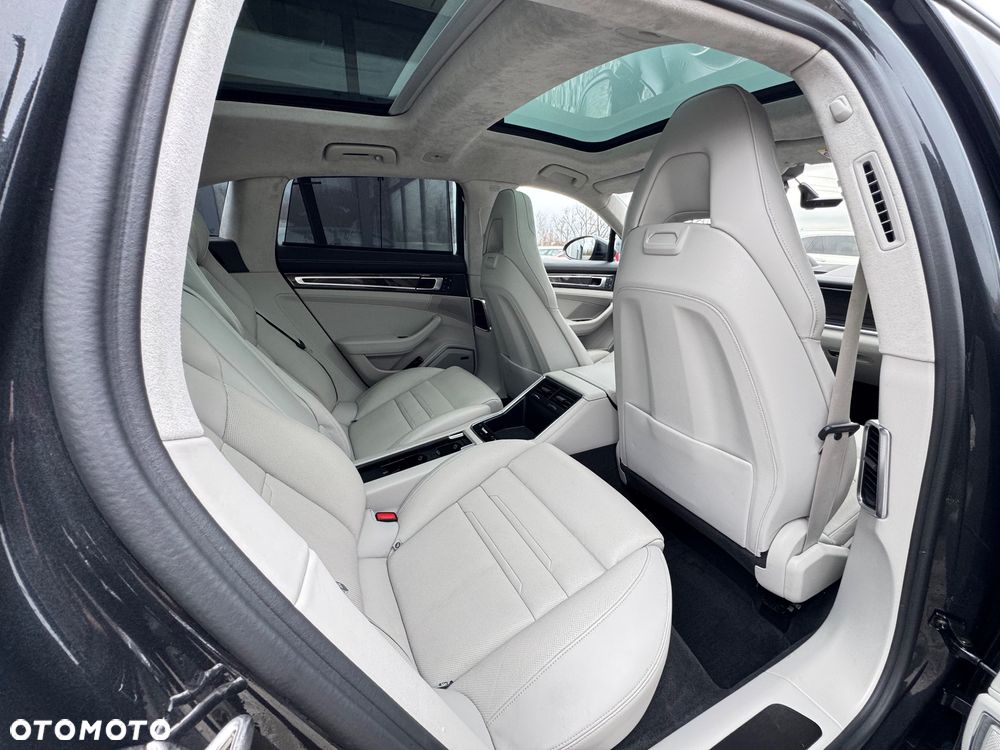 Porsche Panamera Turbo S Executive - 22